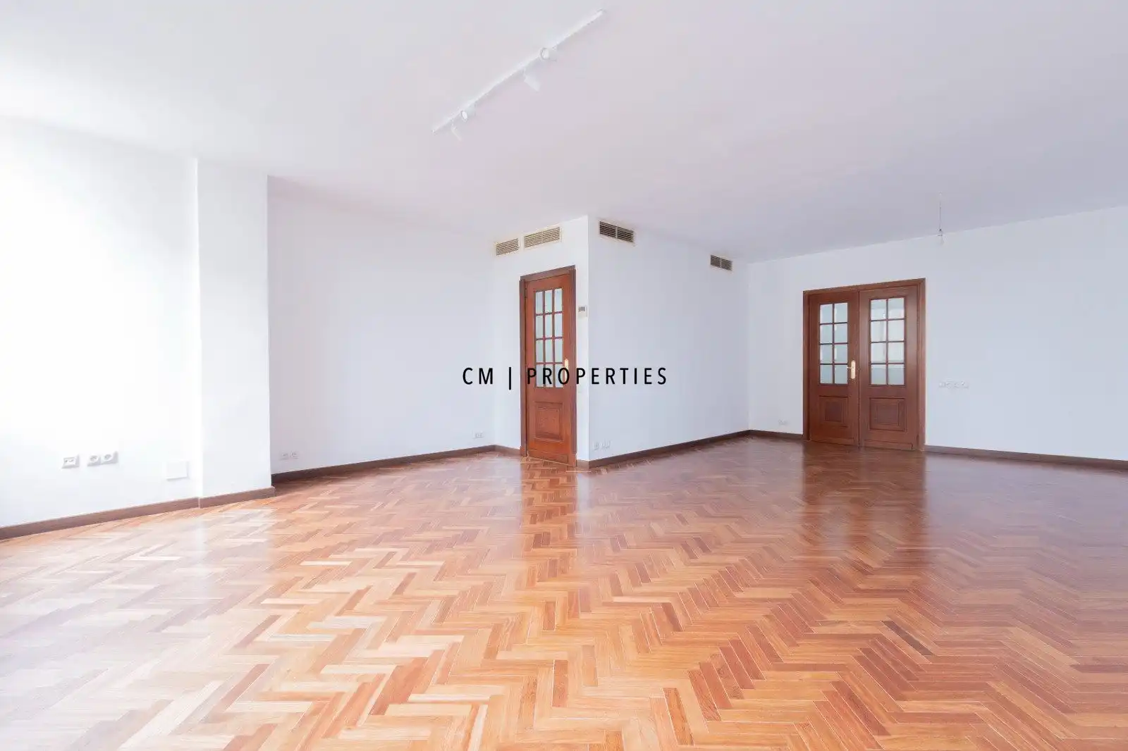 Living room of Flat for rent in Valencia  with Air Conditioner, Heating and Storage room