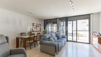 Sala d'estar de Casa o xalet en venda en Rubí amb Aire condicionat, Calefacció i Terrassa