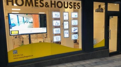 Foto 3 von Garage zur Miete in Calle Isabela de Braganza, Los Hueros, Villalbilla