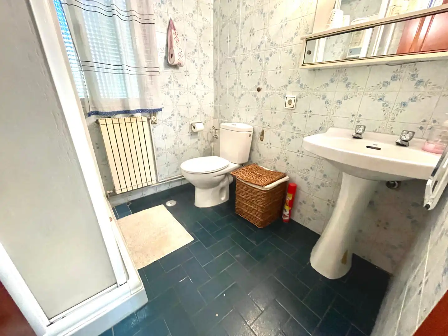 Bathroom of Flat for sale in Madrid  with Terrace