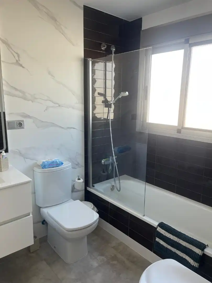 Baño de Casa o chalet de alquiler con opción a compra en Burriana / Borriana con Aire acondicionado, Jardín privado y Piscina
