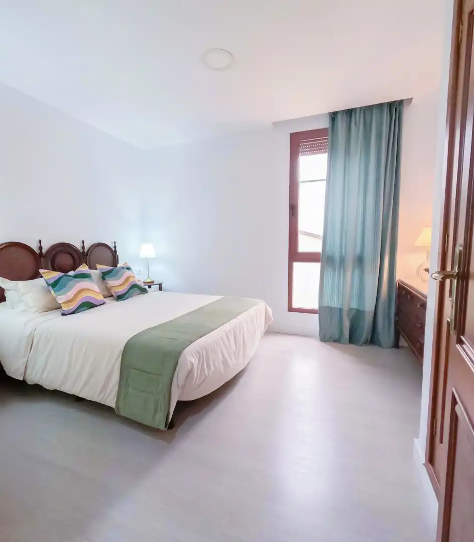 Bedroom of Flat for sale in Santa Cruz de Tenerife  with Air Conditioner, Parquet flooring and Storage room