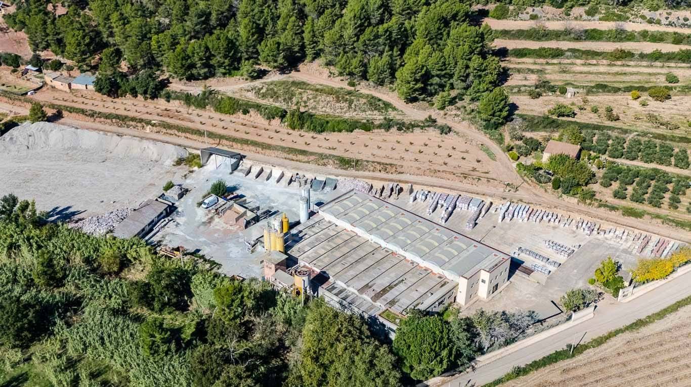 Vista exterior de Edificio en venta en Sant Quintí de Mediona