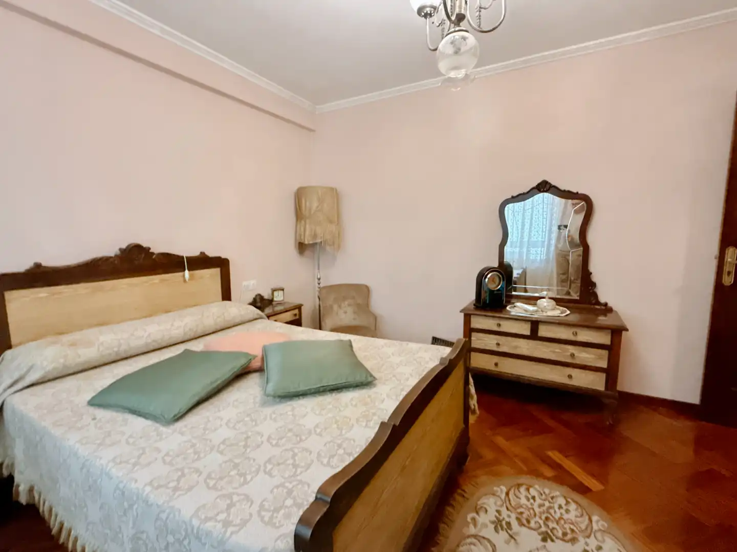 Habitación de Piso en venta en Carballo con Amueblado