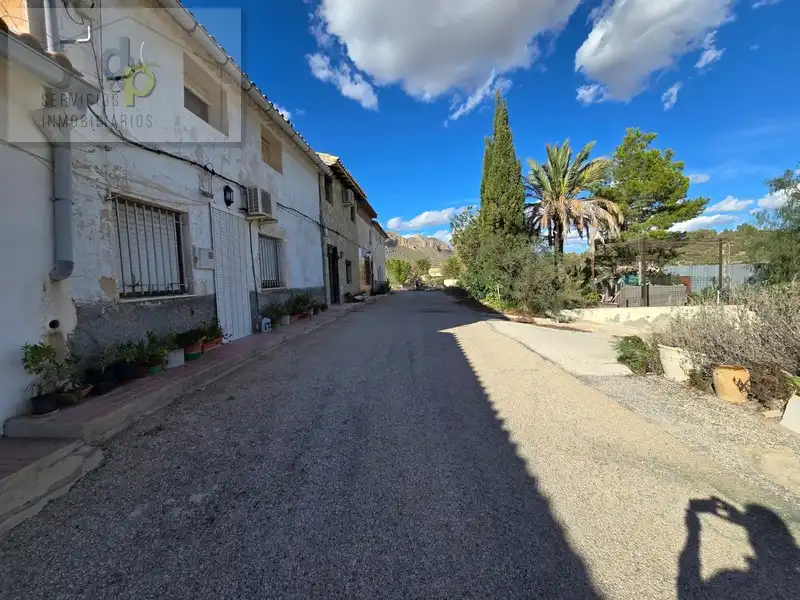 Detached homes for sale in Hondón de las Nieves / El Fondó de les Neus
