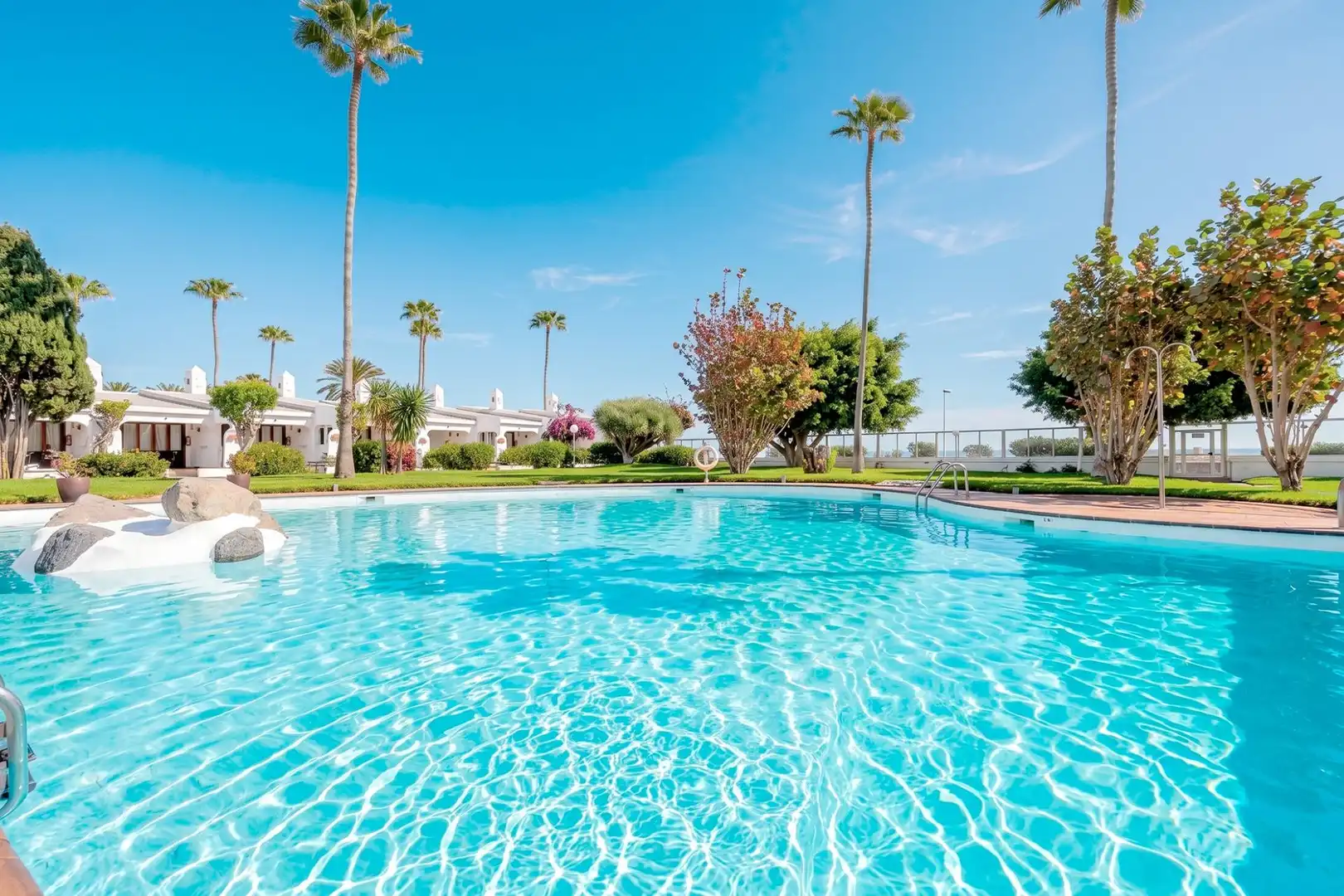 Swimming pool of Houses for rent in San Bartolomé de Tirajana  with Air Conditioner, Private garden and Terrace