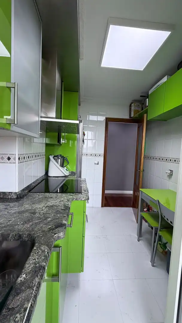 Küche von Wohnung zum Verkauf in Santander mit Parkett und Terrasse