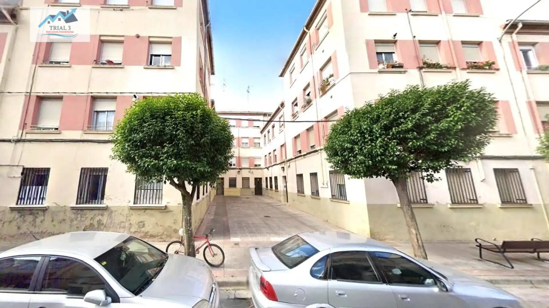 Außenansicht von Wohnung zum Verkauf in  Logroño