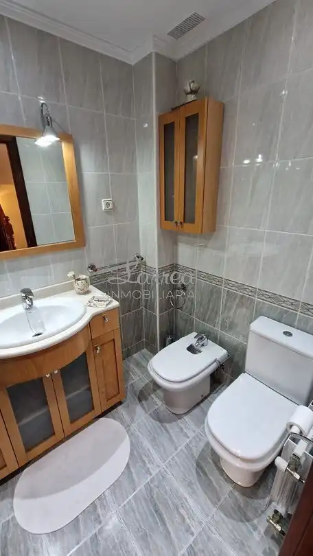 Badezimmer von Einfamilien-Reihenhaus zum Verkauf in Igorre mit Heizung, Privatgarten und Terrasse