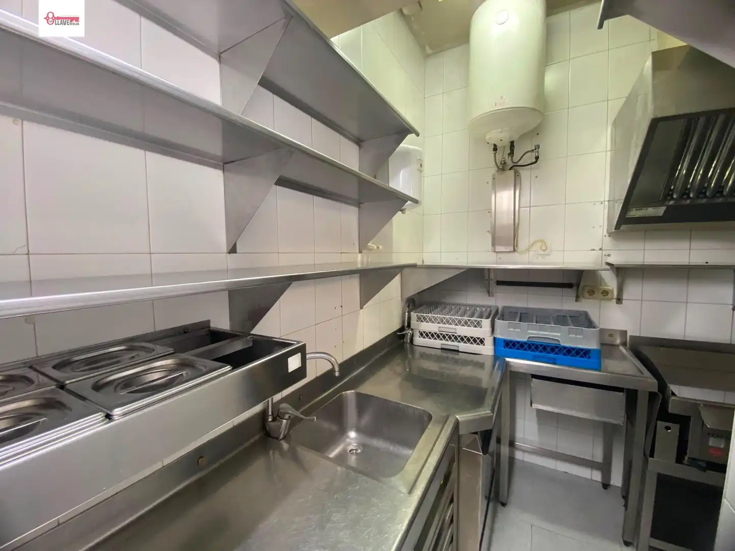 Cuina de Local de lloguer en Burgos amb Moblat