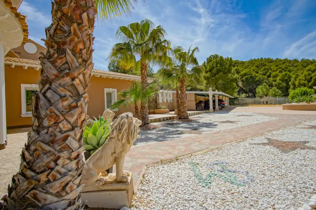Außenansicht von Haus oder Chalet zum Verkauf in La Nucia mit Terrasse, Fernseher und Balkon