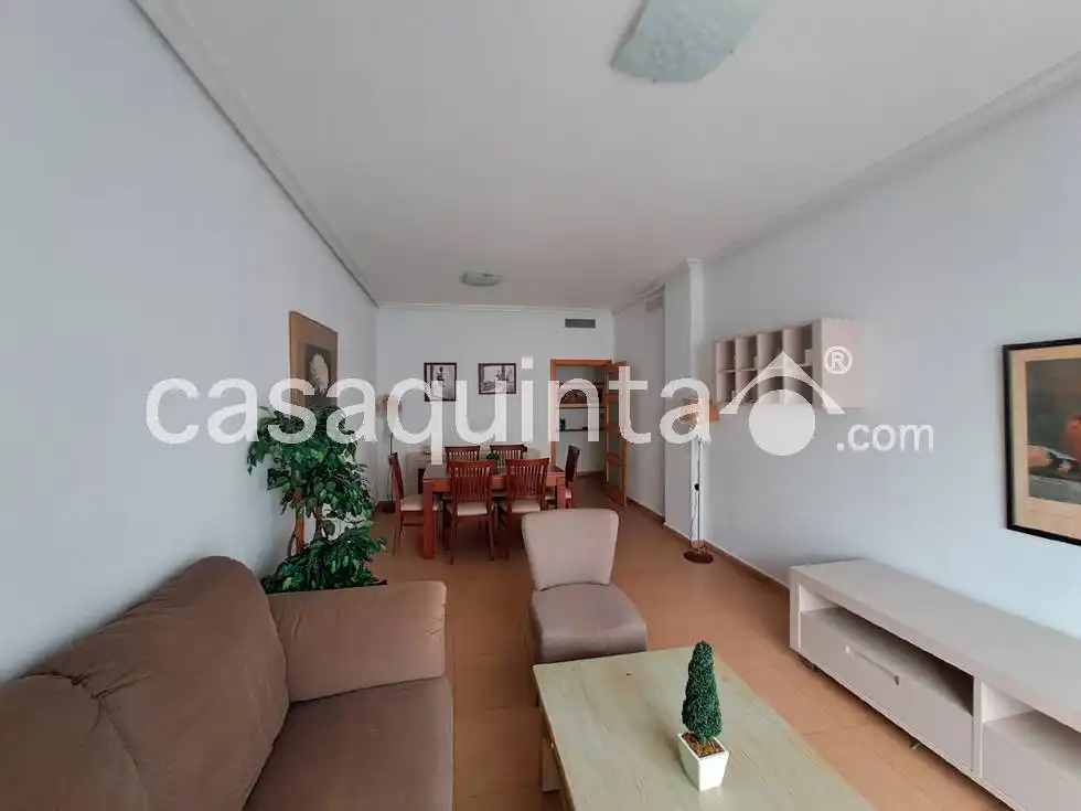 Appartamento con ascensore in affitto a Calle Ntra. Sra. de Monserrate, imagen 2
