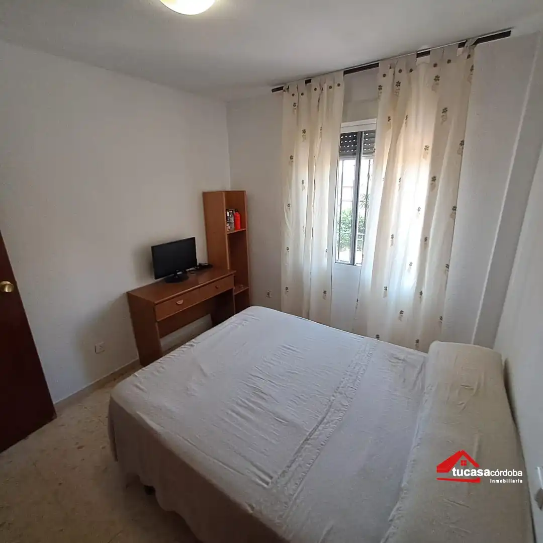 Bedroom of Flat for sale in Córdoba  with Air Conditioner and Heating