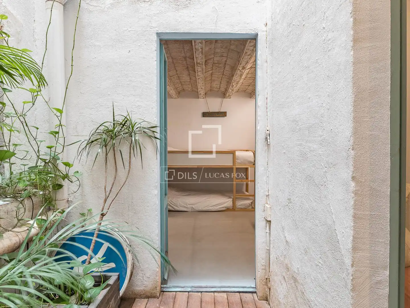 Wohnung zum Verkauf in Barcelona mit Klimaanlage, Heizung und Terrasse