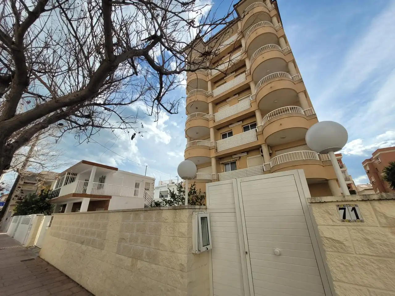 Exterior view of Apartments for rent in Gandia  with Air Conditioner, Terrace and Storage room