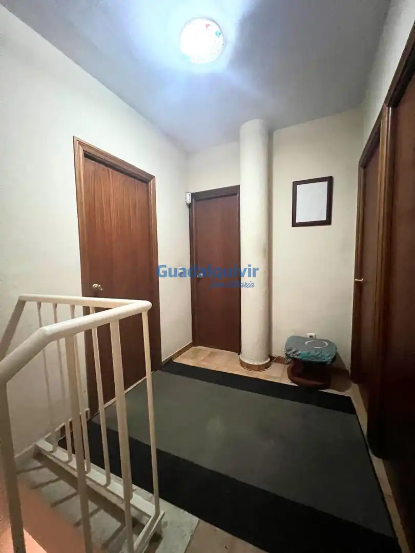 Casa adosada en venda en Montequinto amb Aire condicionat, Jardí privat i Traster