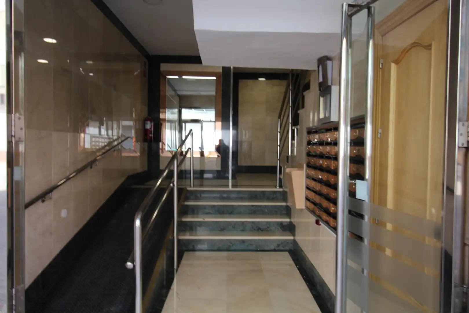 Piso de alquiler en Granada con Aire acondicionado, Calefacción y Jardín privado