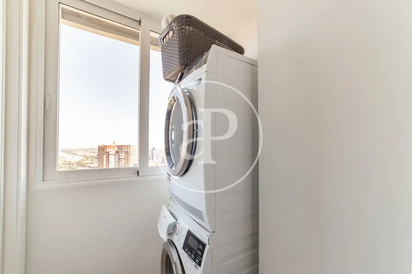 Habitación de Ático en venta en Madrid con Aire acondicionado, Calefacción y Jardín privado