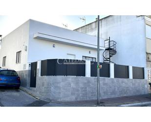 Exterior view of Single-family semi-detached to rent in Gines  with Air Conditioner, Parquet flooring and Terrace