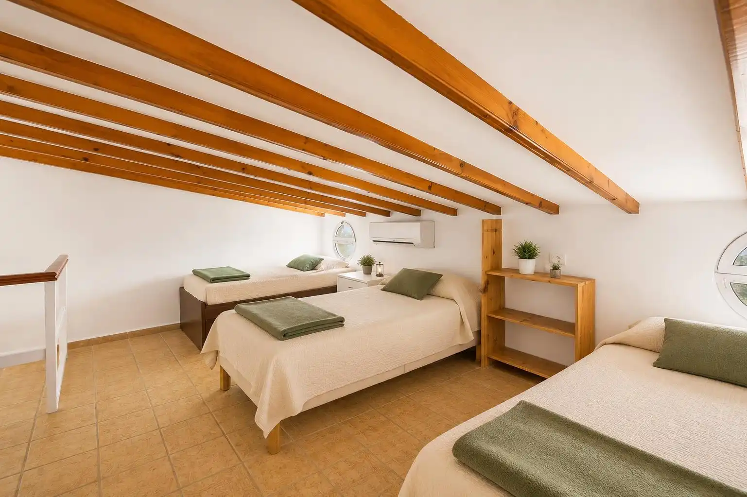 Habitación de Casa o chalet en venta en Chiclana de la Frontera con Aire acondicionado, Calefacción y Jardín privado