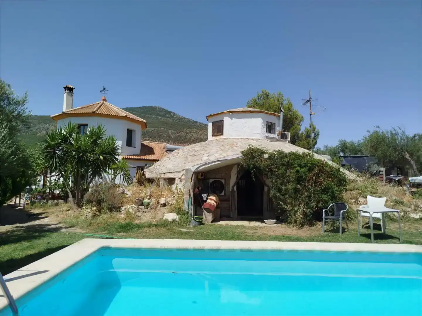 Vista exterior de Casa o chalet en venta en Algodonales con Jardín privado, Piscina y Amueblado