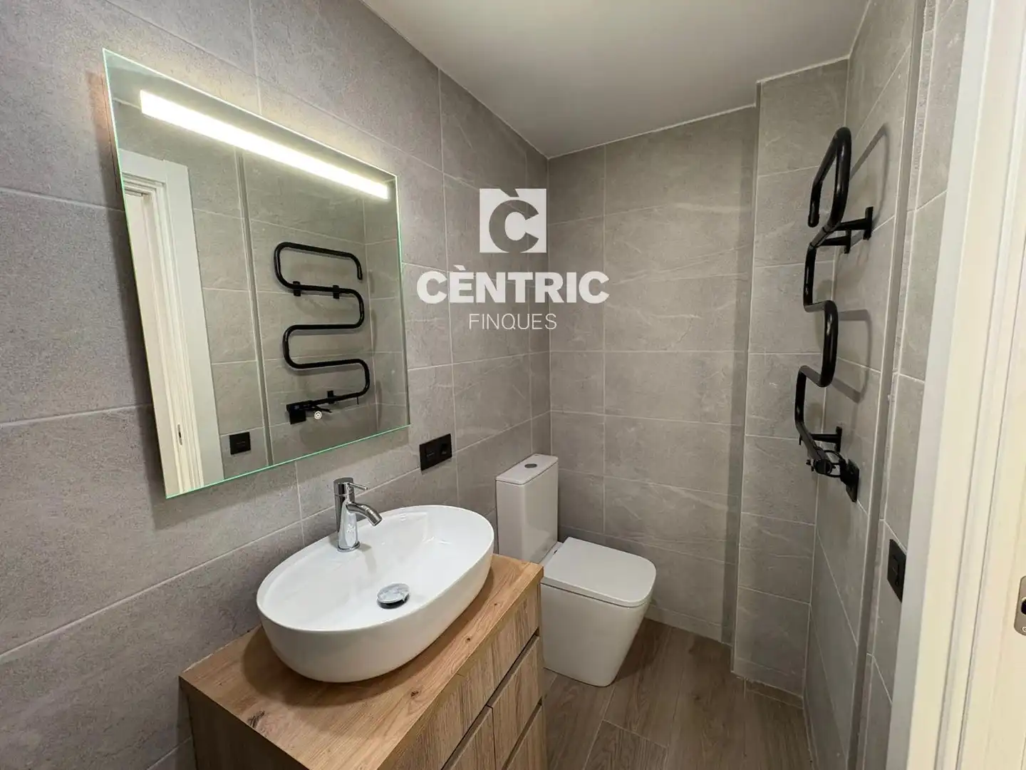 Bathroom of Flat for sale in Terrassa  with Terrace