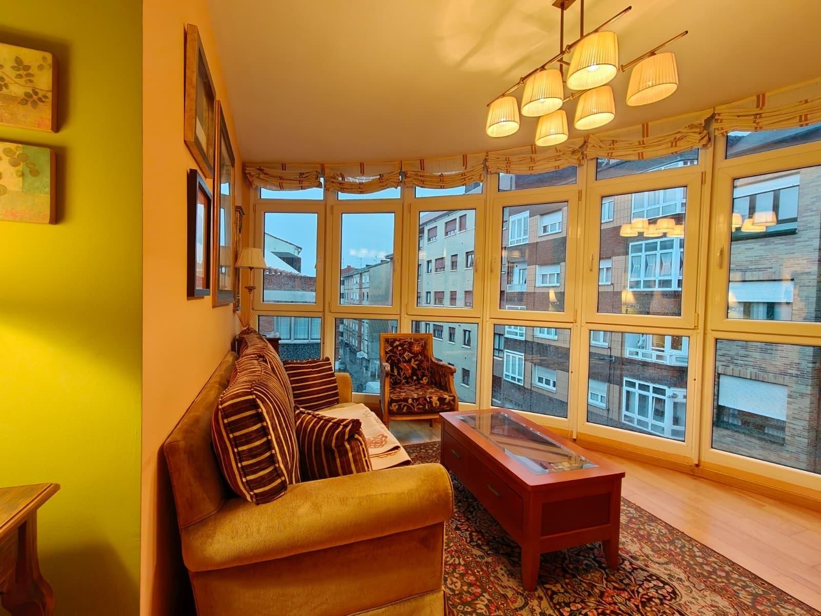 Sala de estar de Piso en venta en Gijón  con Calefacción y Trastero