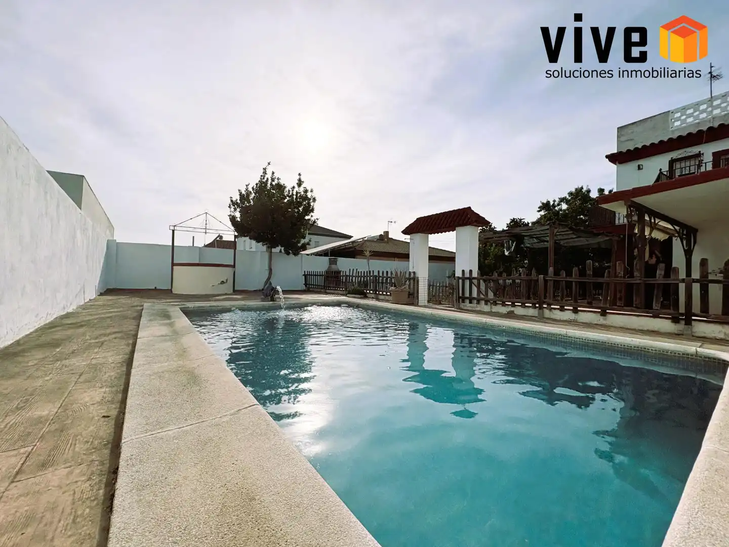 Swimming pool of Detached homes for sale in Mairena del Aljarafe  with Air Conditioner, Heating and Private garden