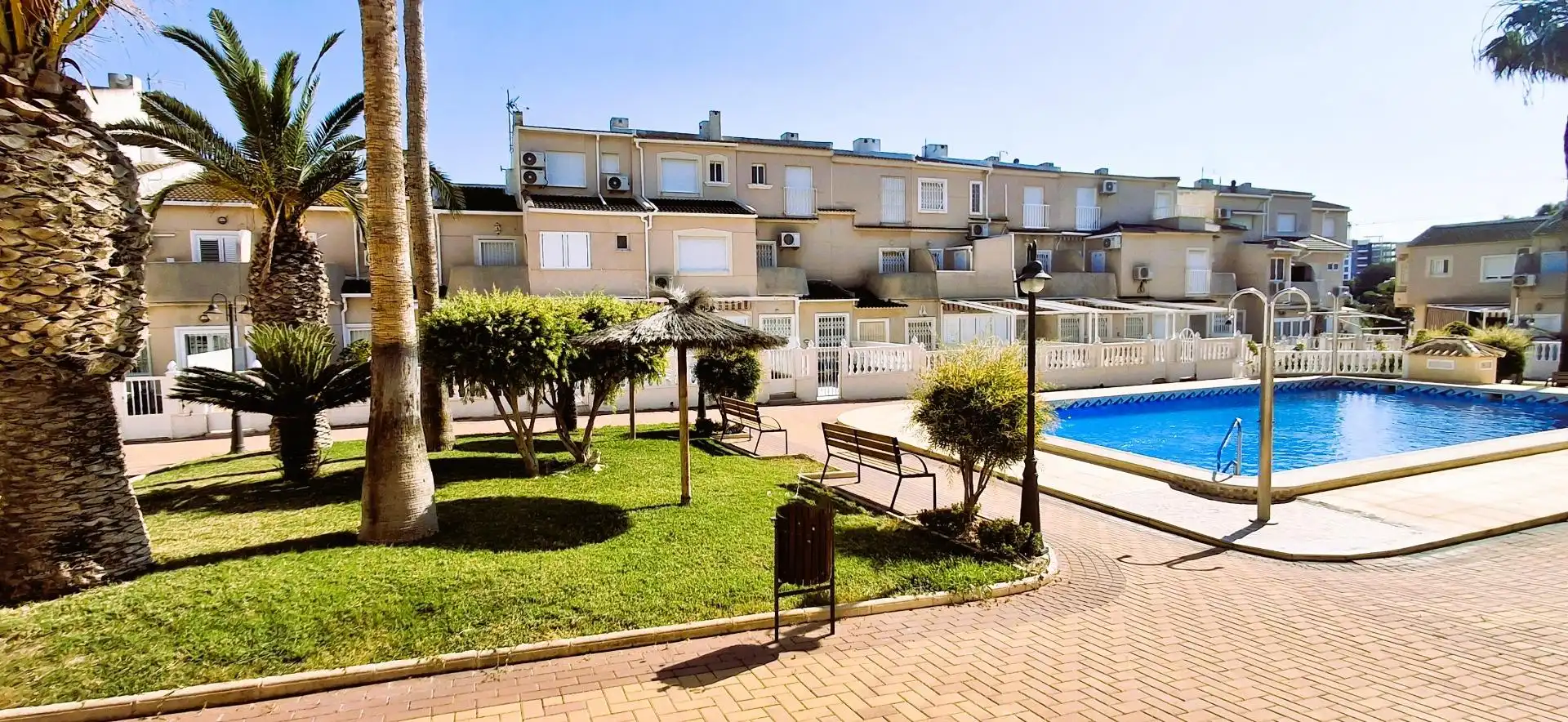 Außenansicht von Erdgeschoss zur Miete in Orihuela mit Klimaanlage, Privatgarten und Terrasse