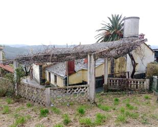 Vista exterior de Casa o xalet en venda en Moeche amb Jardí privat