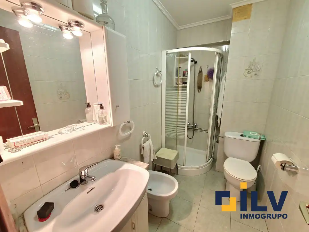 Bathroom of Flat for sale in Bilbao   with Heating, Terrace and Storage room