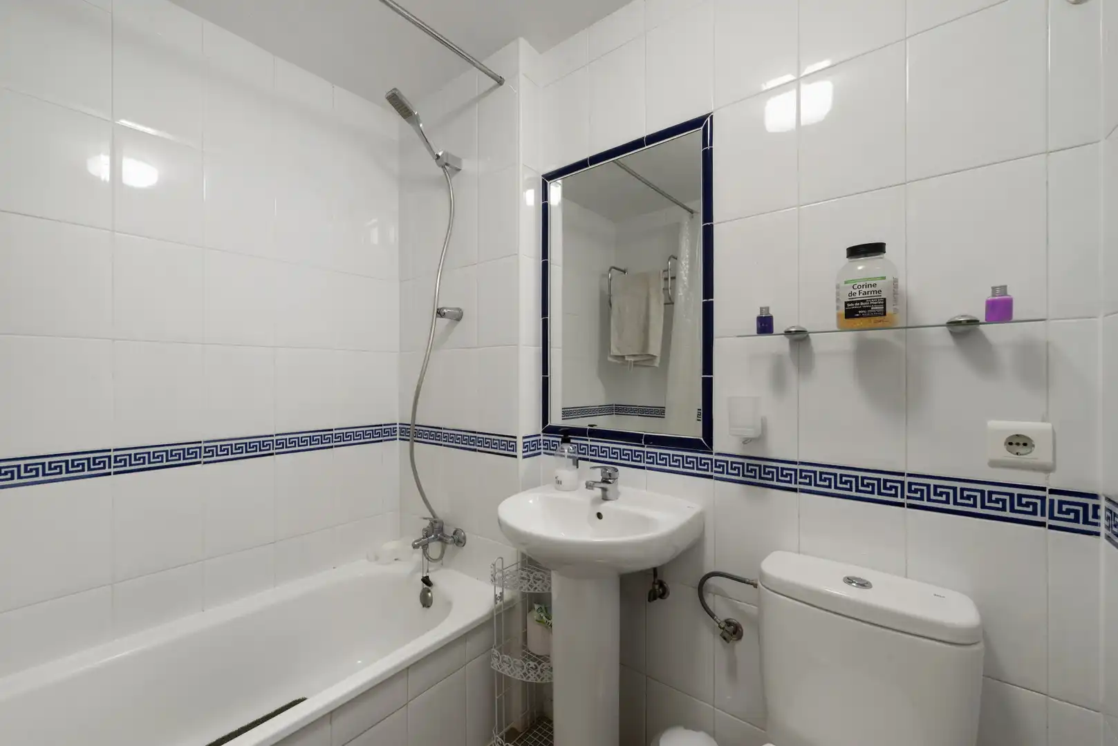 Bathroom of Attic for sale in Mijas  with Air Conditioner, Terrace and Swimming Pool