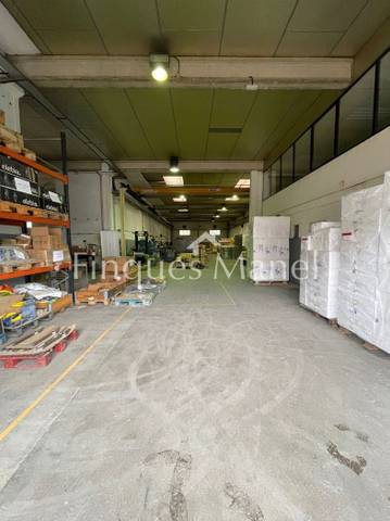 Nave industrial en Venta en Cornellà del Terri