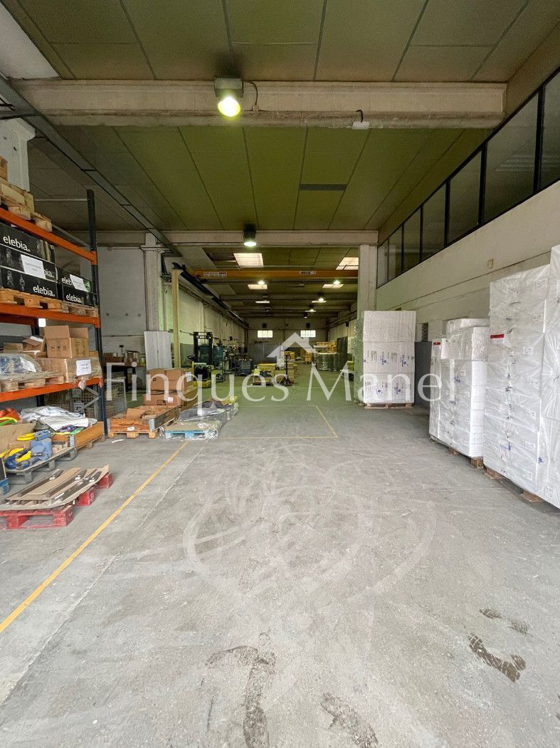 Nau industrial en venda en Cornellà del Terri