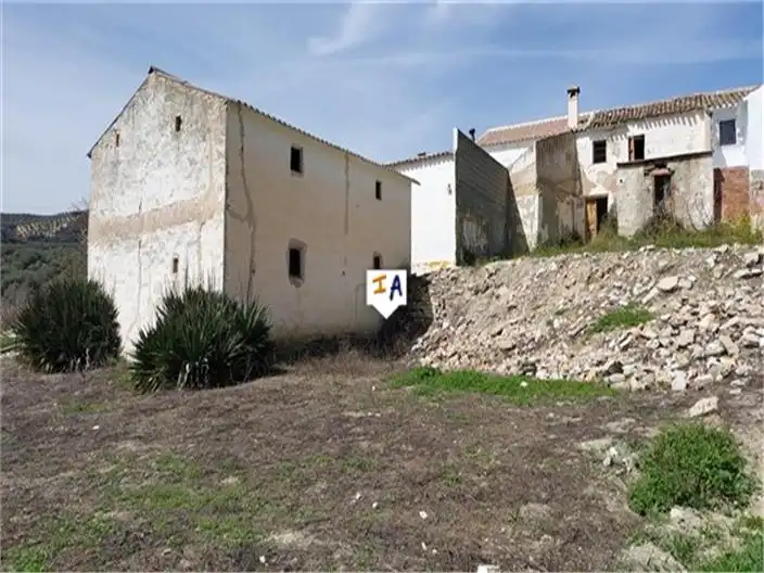 Country homes for sale in Algarinejo