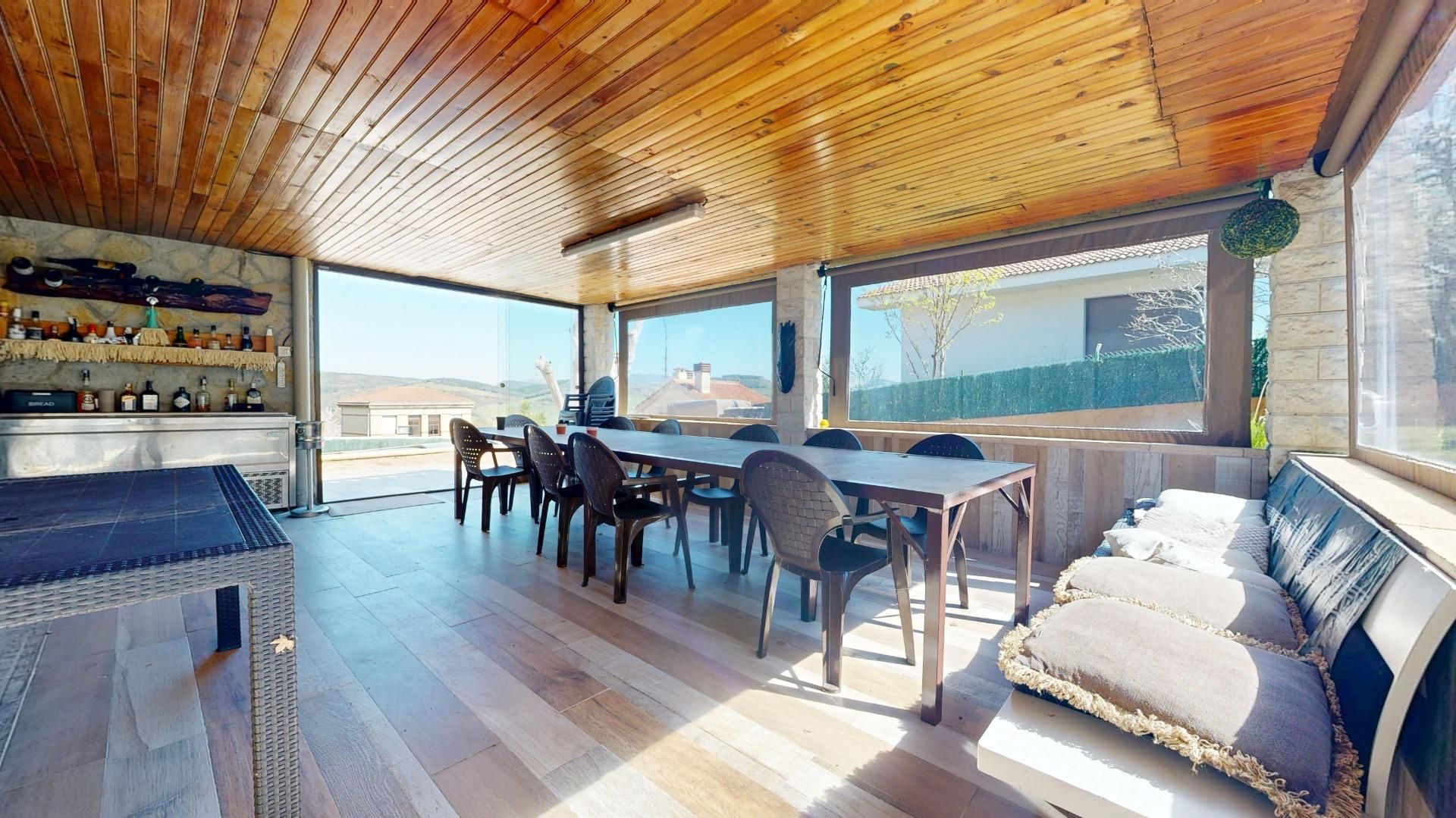 Terraza de Casa o chalet en venta en Valle de Mena con Jardín privado, Terraza y Piscina