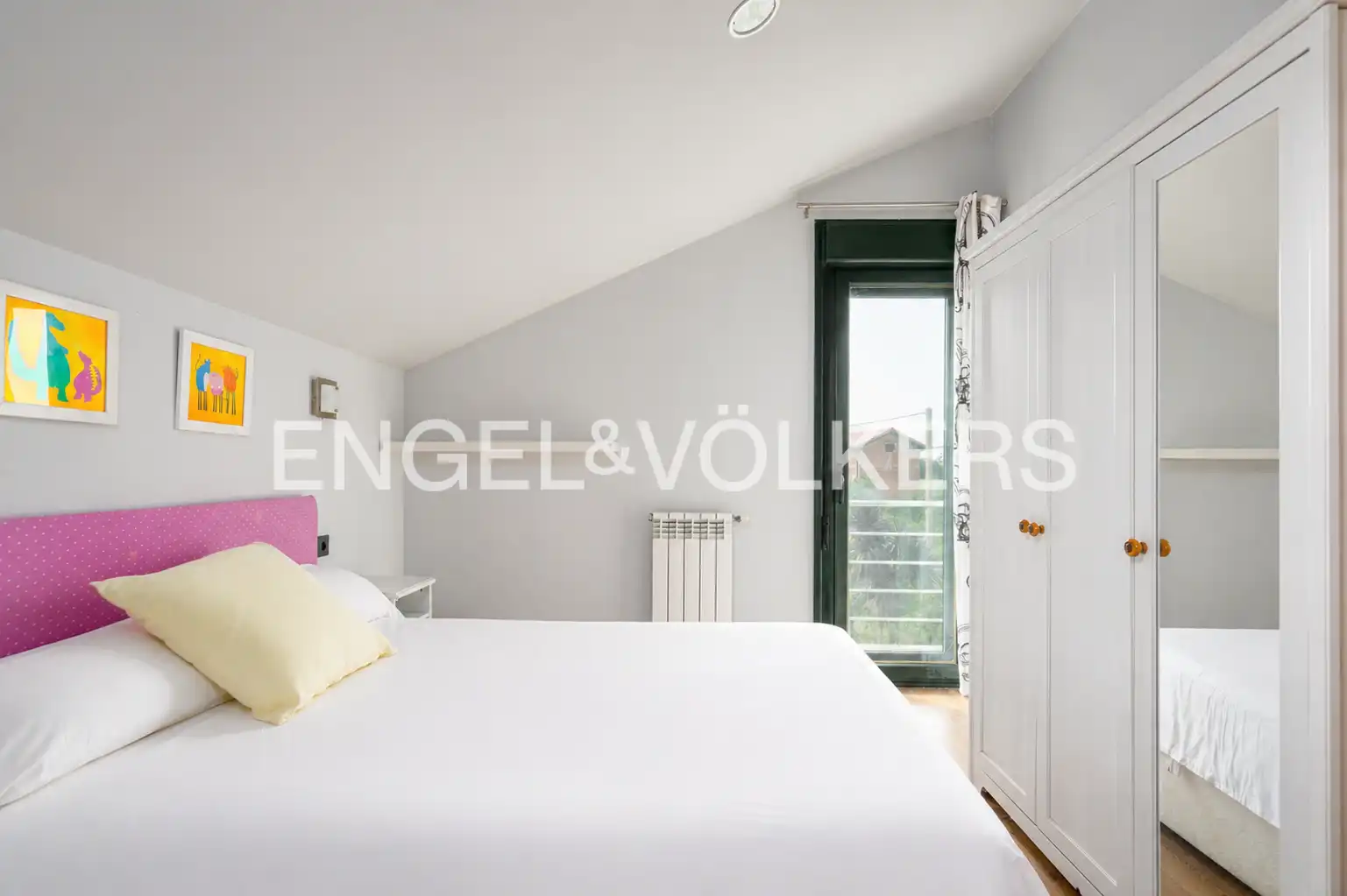 Bedroom of Houses for sale in Cudillero  with Heating, Private garden and Terrace