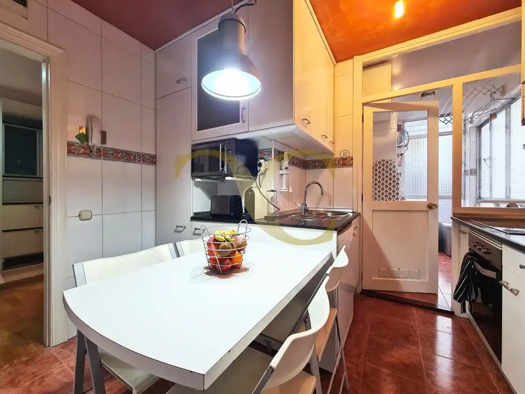 Küche von Wohnung zum Verkauf in Gijón  mit Heizung, Terrasse und Abstellraum