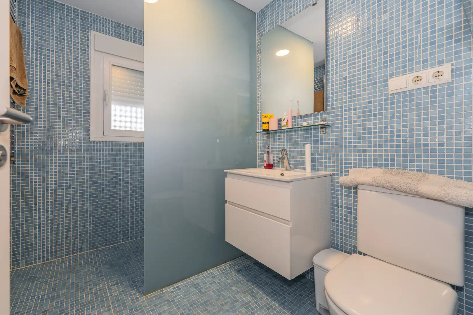 Bathroom of Houses for sale in Algete  with Private garden, Terrace and Swimming Pool
