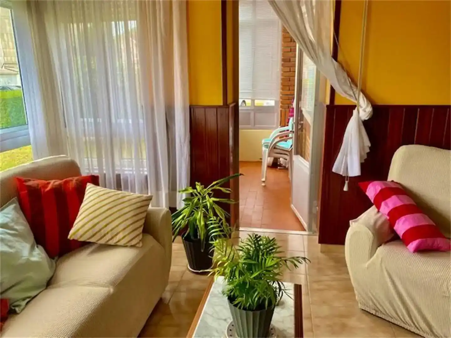 Wohnzimmer von Wohnungen zur Miete in Valdoviño mit Privatgarten, Parkett und Abstellraum