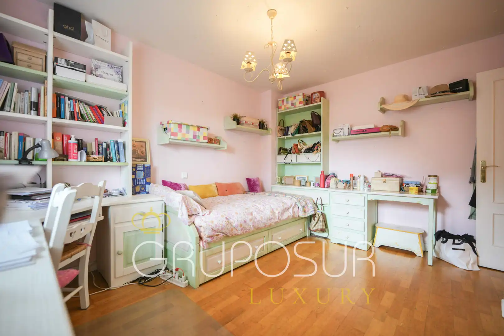 Bedroom of Detached homes for sale in Simancas  with Heating, Private garden and Parquet flooring