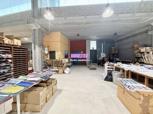 Nave industrial en Venta en  Plaça del Vapor en Pomar