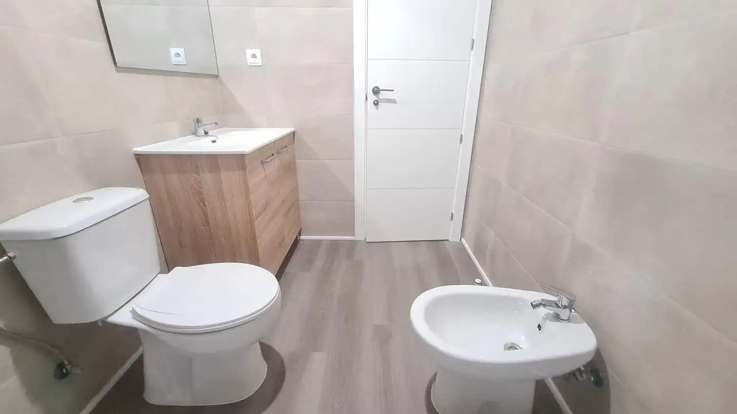 Baño de Planta baja en venta en La Adrada  con Calefacción, Terraza y Trastero