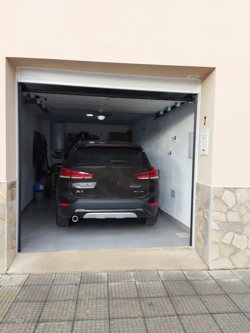 Parking of Detached homes for sale in Castropodame  with Heating