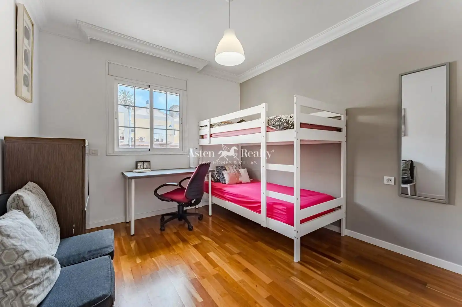 Habitación de Casa adosada en venta en San Miguel de Abona con Aire acondicionado, Calefacción y Jardín privado
