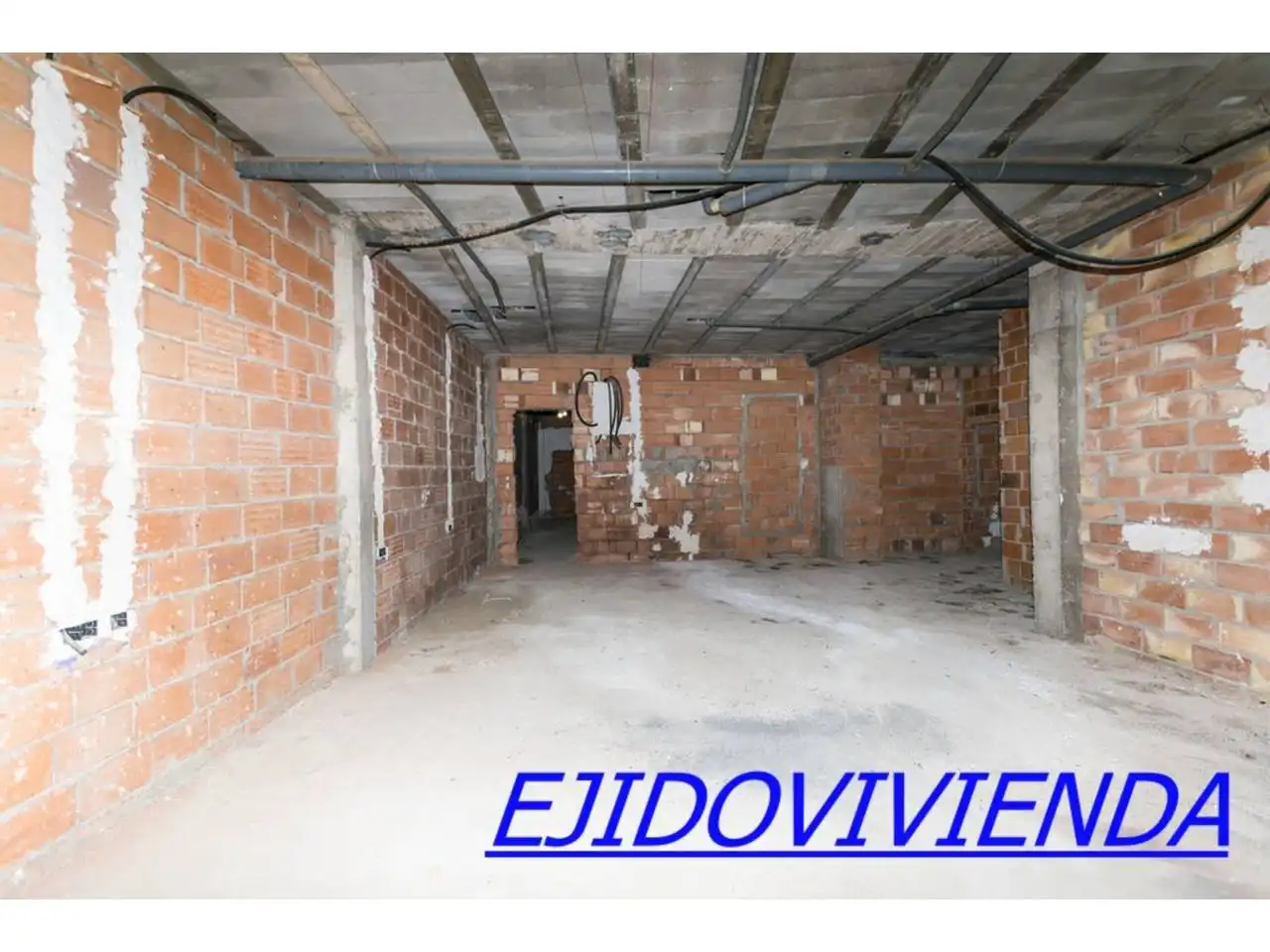 Local comercial en venda a El Ejido Ciudad