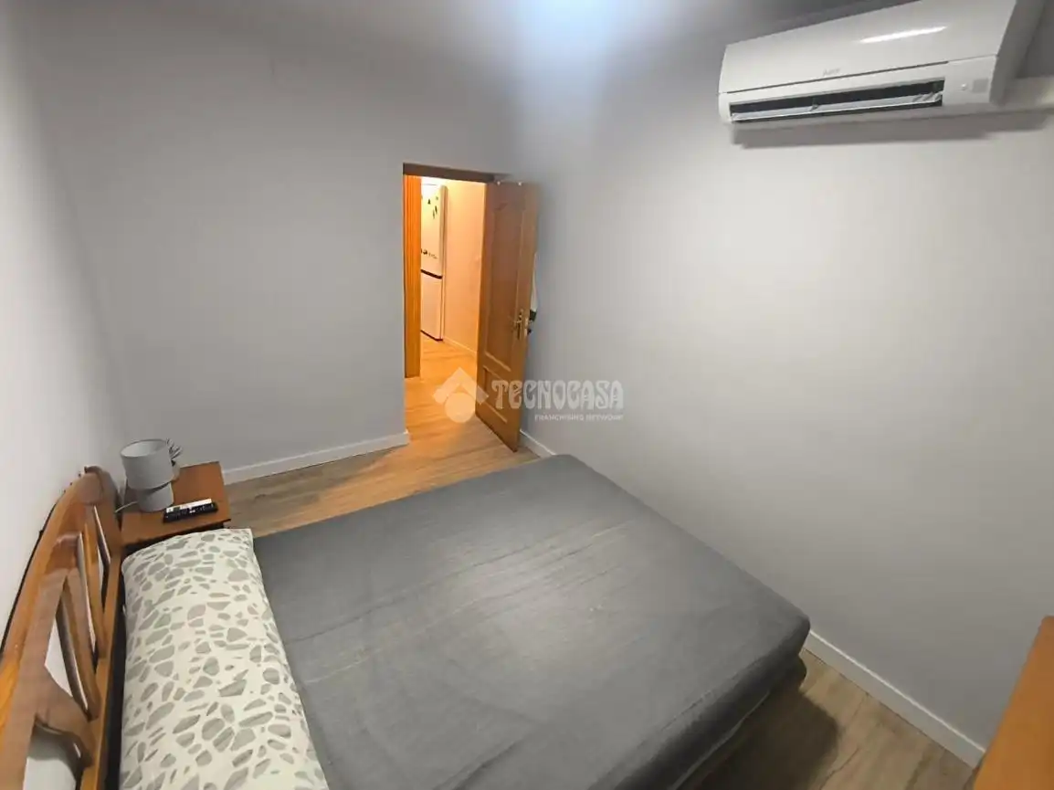 Habitación de Piso en venta en Madrid con Calefacción