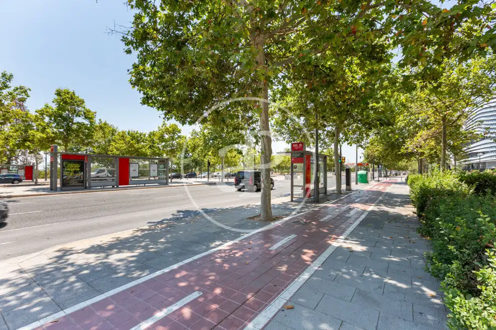 Außenansicht von Wohnung zum Verkauf in Valencia mit Klimaanlage, Heizung und Privatgarten