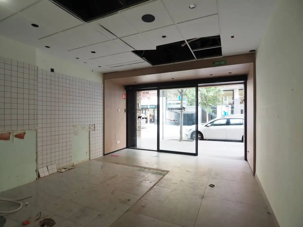 Business premises for sale in Calle Mare de Déu de Núria