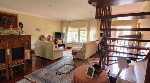 Foto 4 de Casa adosada en venta en Urbanización Verxeles, 27, Teo, A Coruña